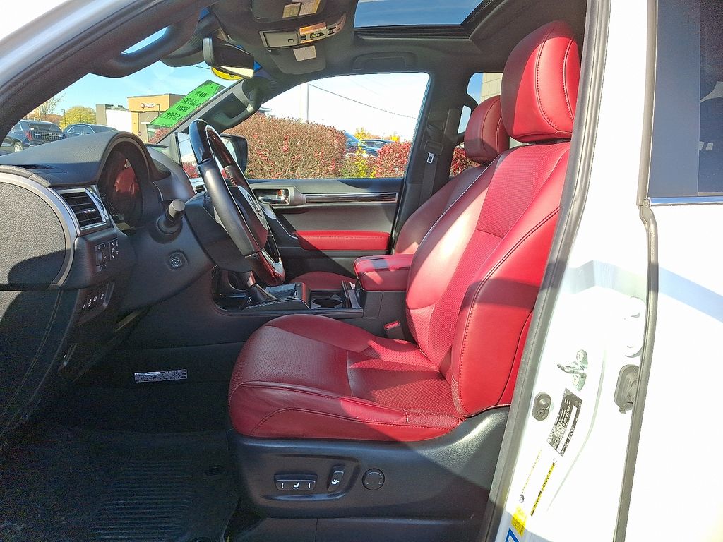 Thumbnail: 2022 Lexus GX - 15