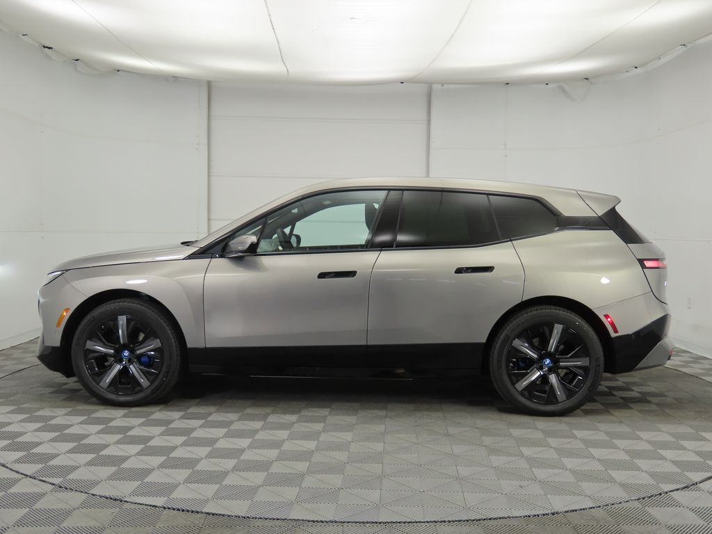 2025 BMW iX xDrive50 8