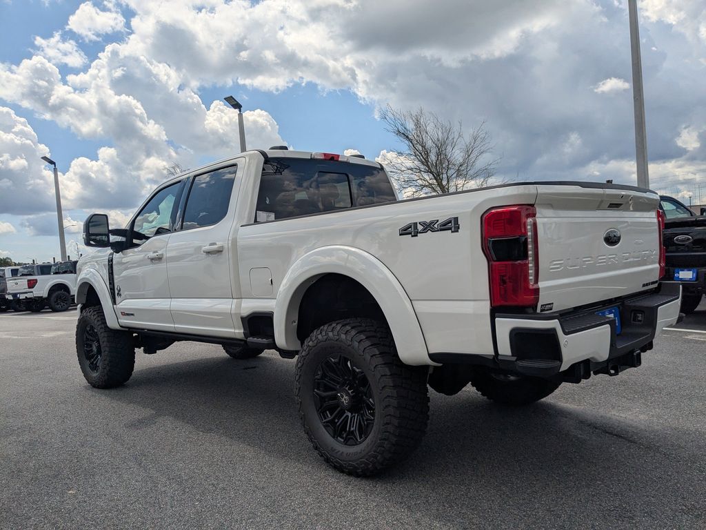 2025 Ford F-250 Black Widow