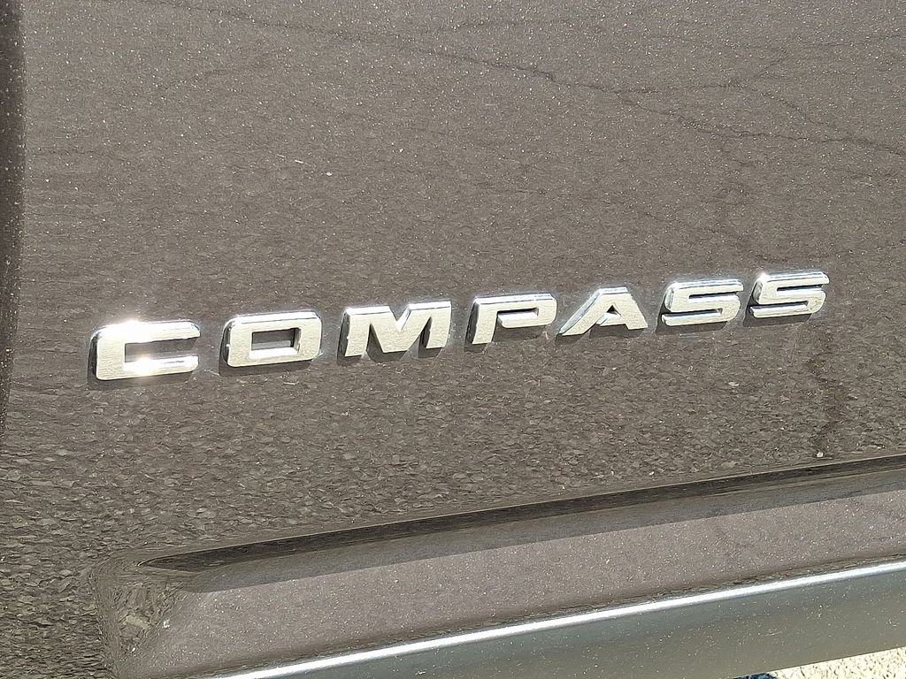 Thumbnail: 2017 Jeep Compass - 29