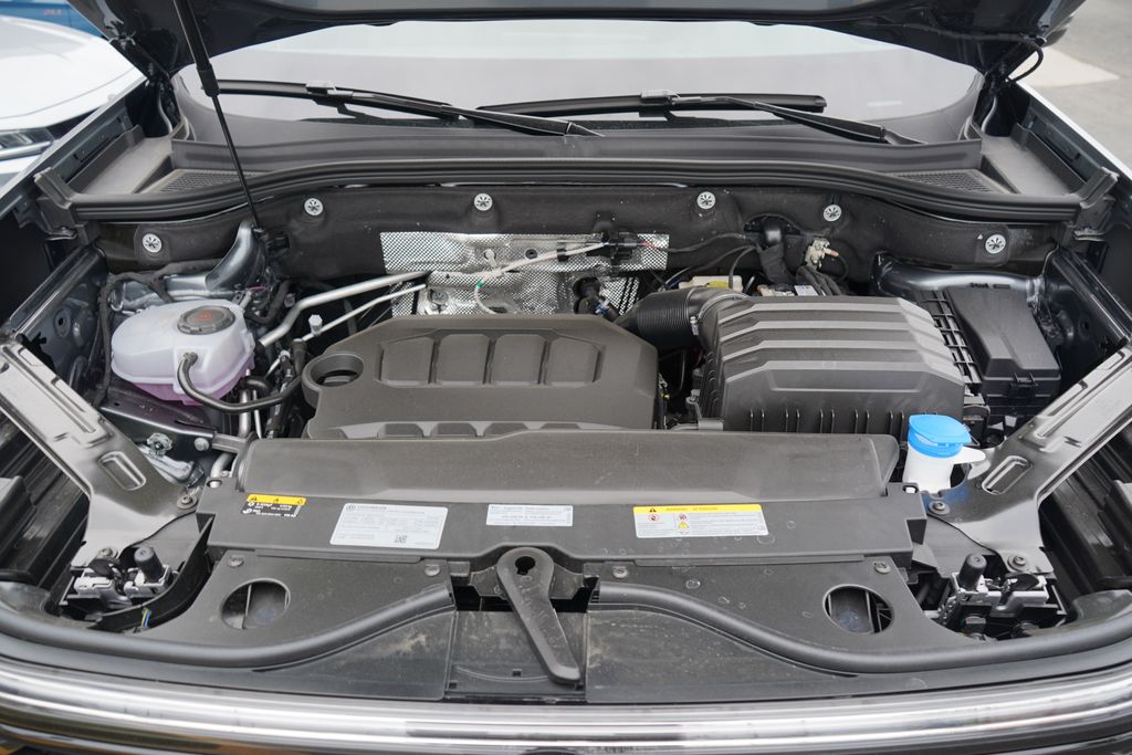2025 Volkswagen Atlas SE 21