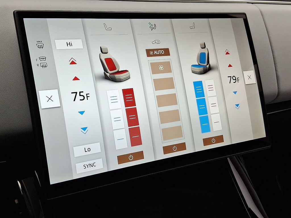 Thumbnail: 2026 Land Rover Range Rover Sport - 13