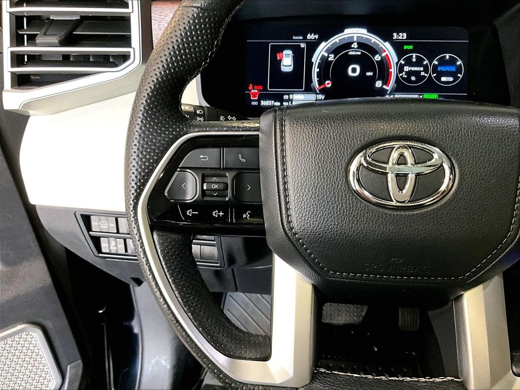 2024 Toyota Sequoia — photo 24