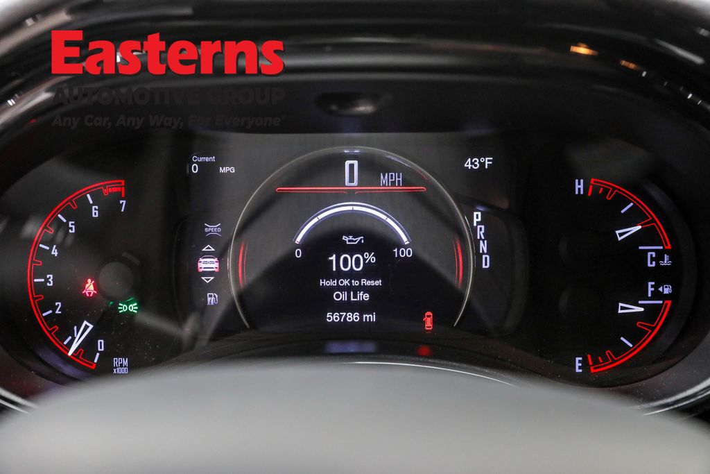 Used 2023 White Dodge SXT image 18