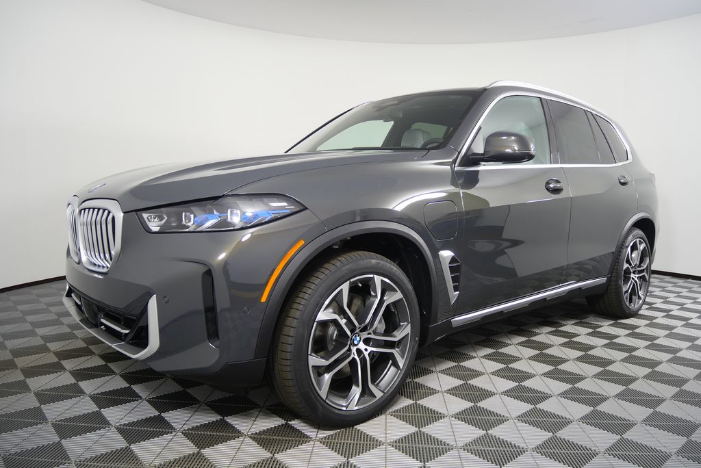 Thumbnail: 2026 BMW X5 - 8