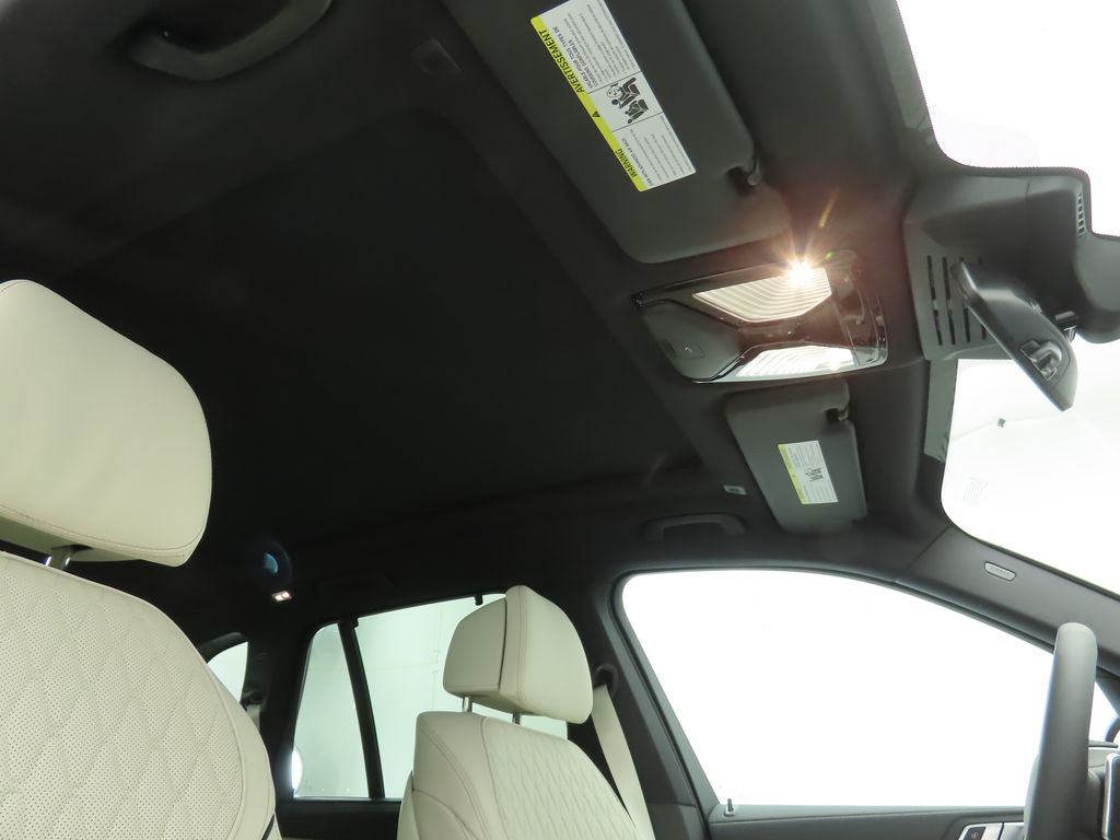 Thumbnail: 2026 BMW X5 - 18