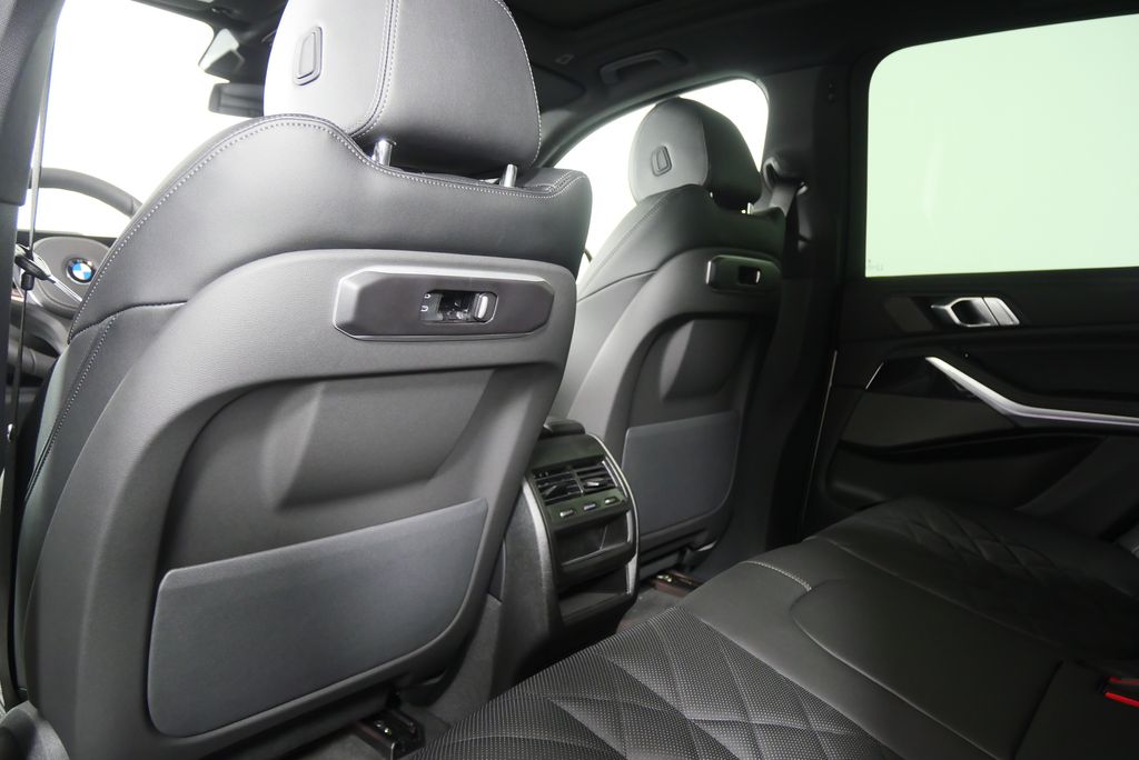 Thumbnail: 2026 BMW X5 - 17