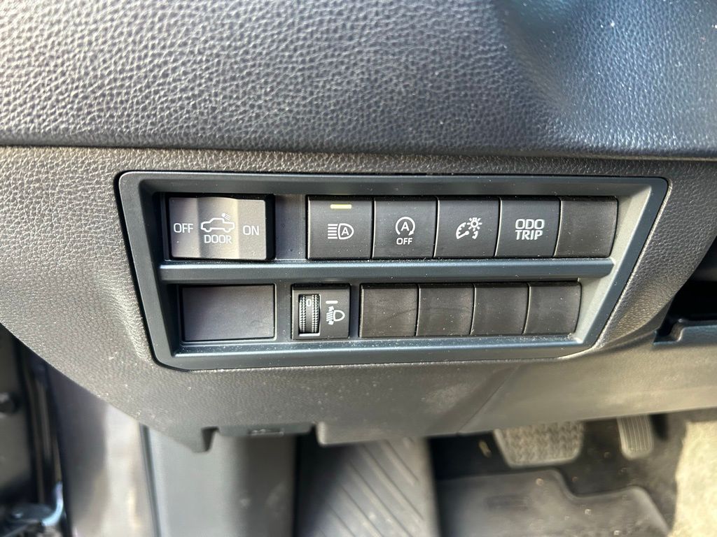 Thumbnail: 2025 Toyota Tundra - 17