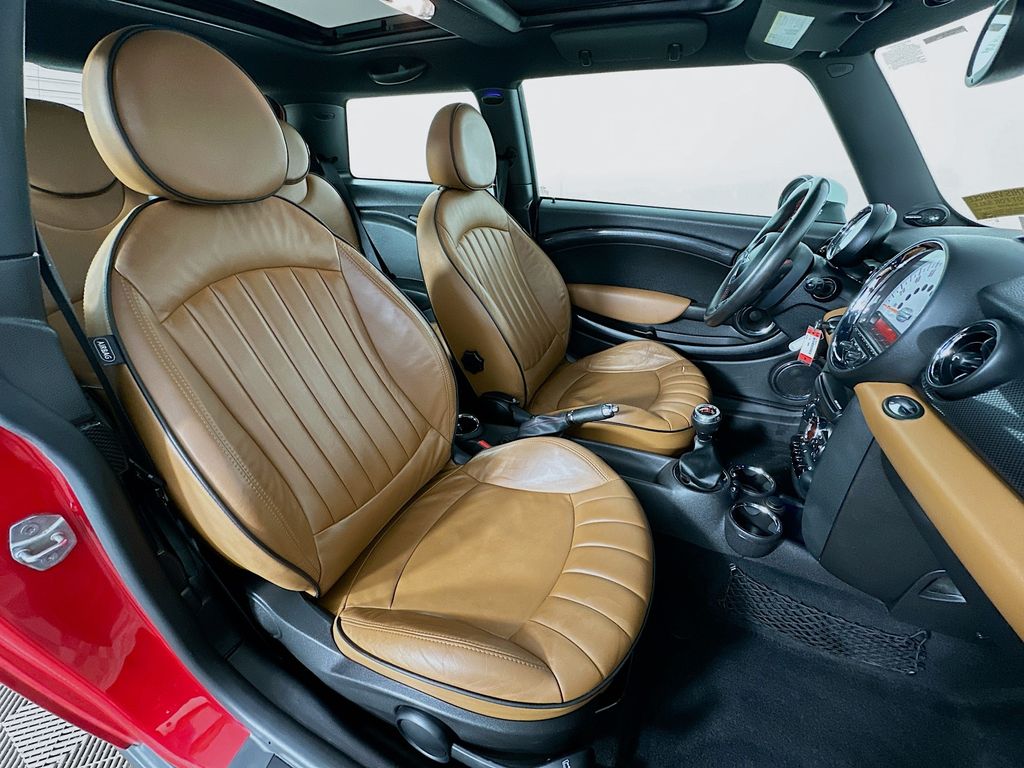 Thumbnail: 2013 MINI Cooper - 26