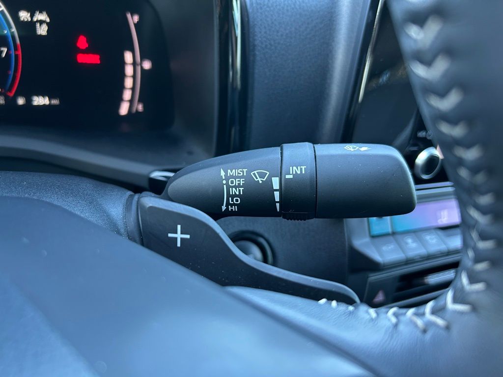 Thumbnail: 2025 Toyota Camry - 21