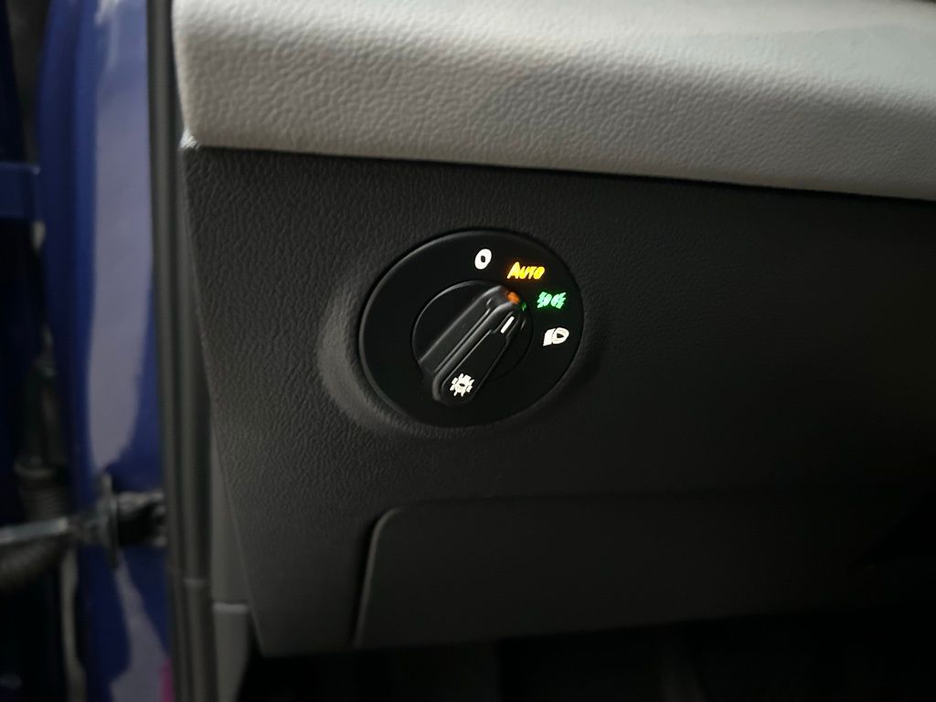 Thumbnail: 2022 Volkswagen Taos - 18