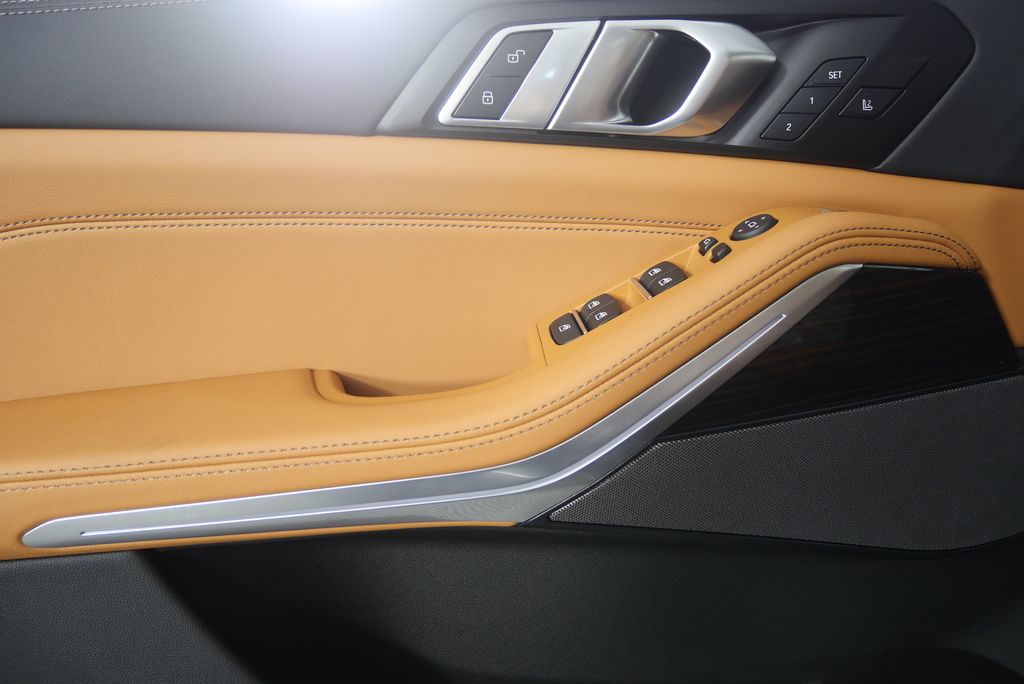Thumbnail: 2026 BMW X5 - 9