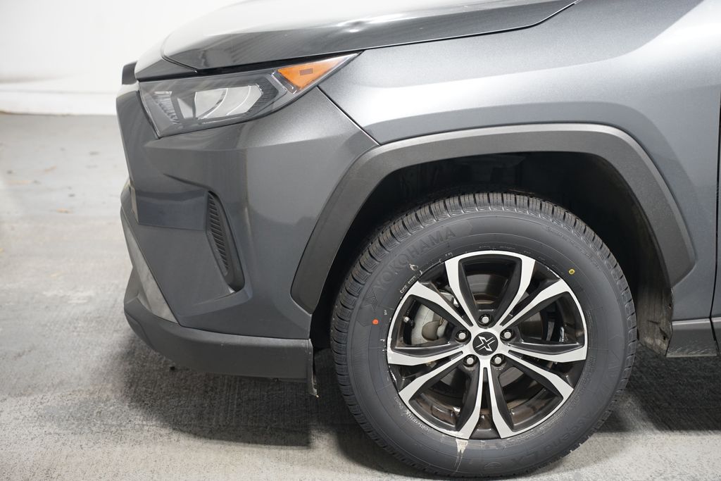 Thumbnail: 2021 Toyota RAV4 - 5