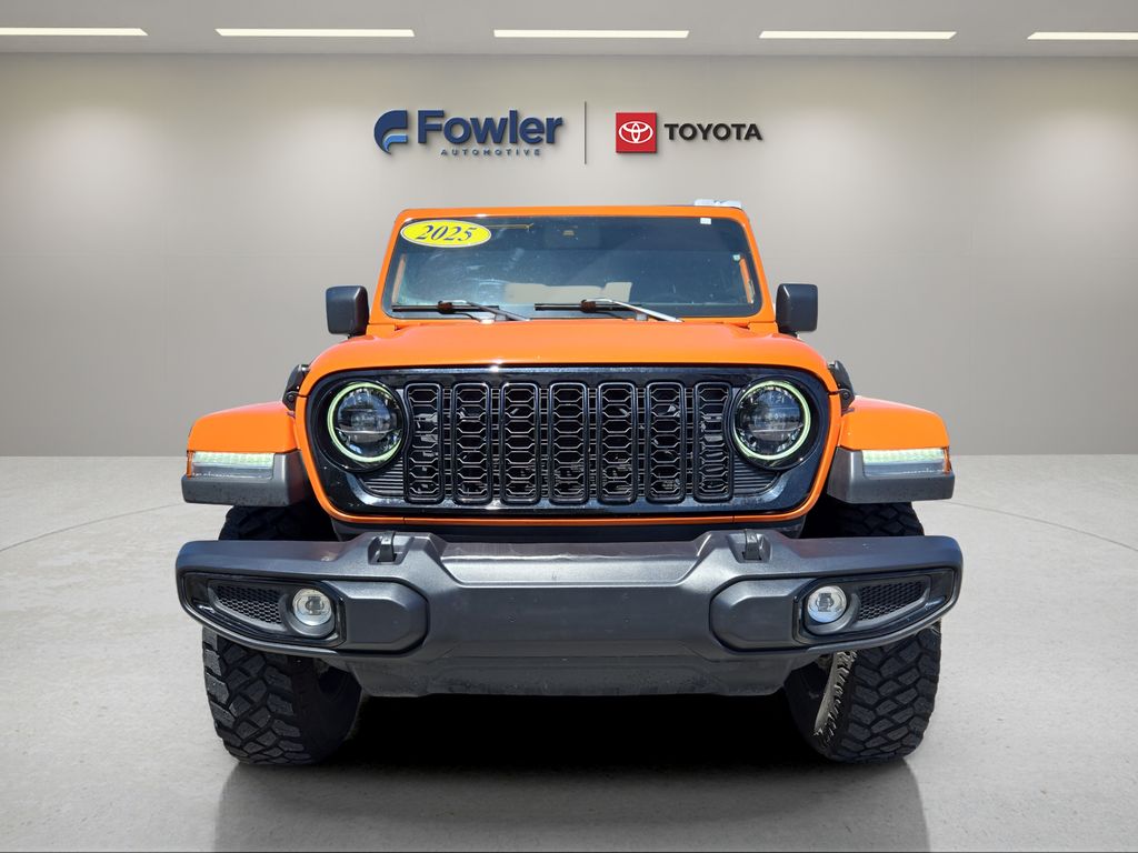 View vehicle photo 2