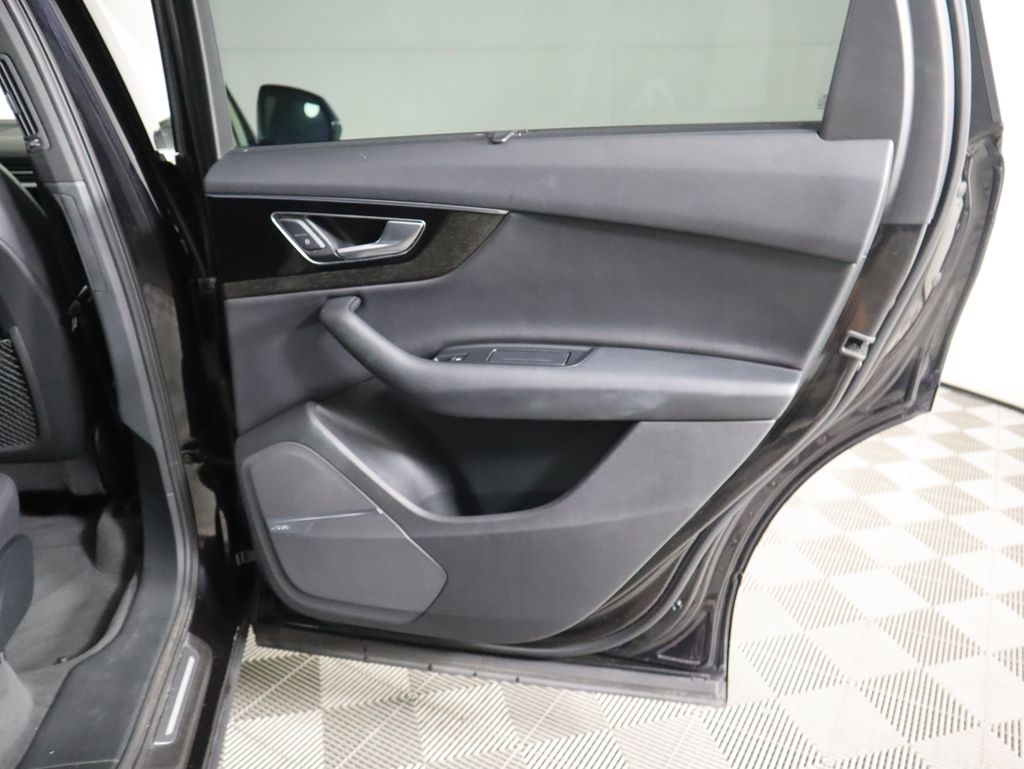 Thumbnail: 2019 Audi Q7 - 28