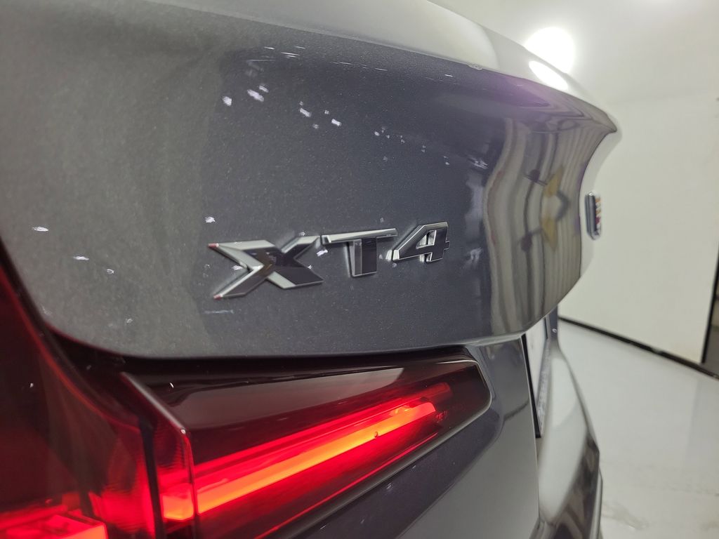 2025 Cadillac XT4 Premium Luxury - 5
