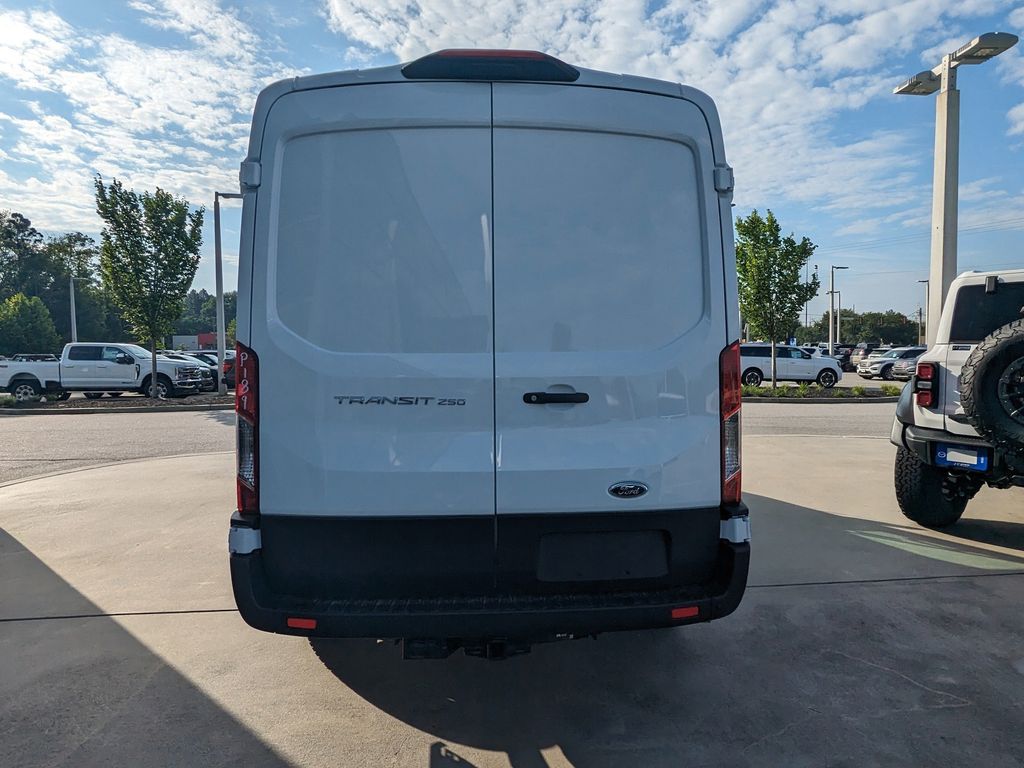 2025 Ford Transit 250