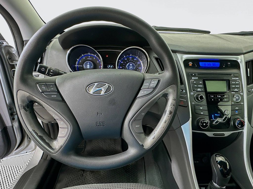 Thumbnail: 2011 Hyundai Sonata - 11