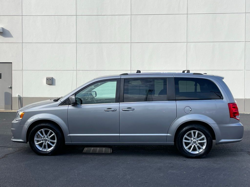 Thumbnail: 2019 Dodge Grand Caravan - 2