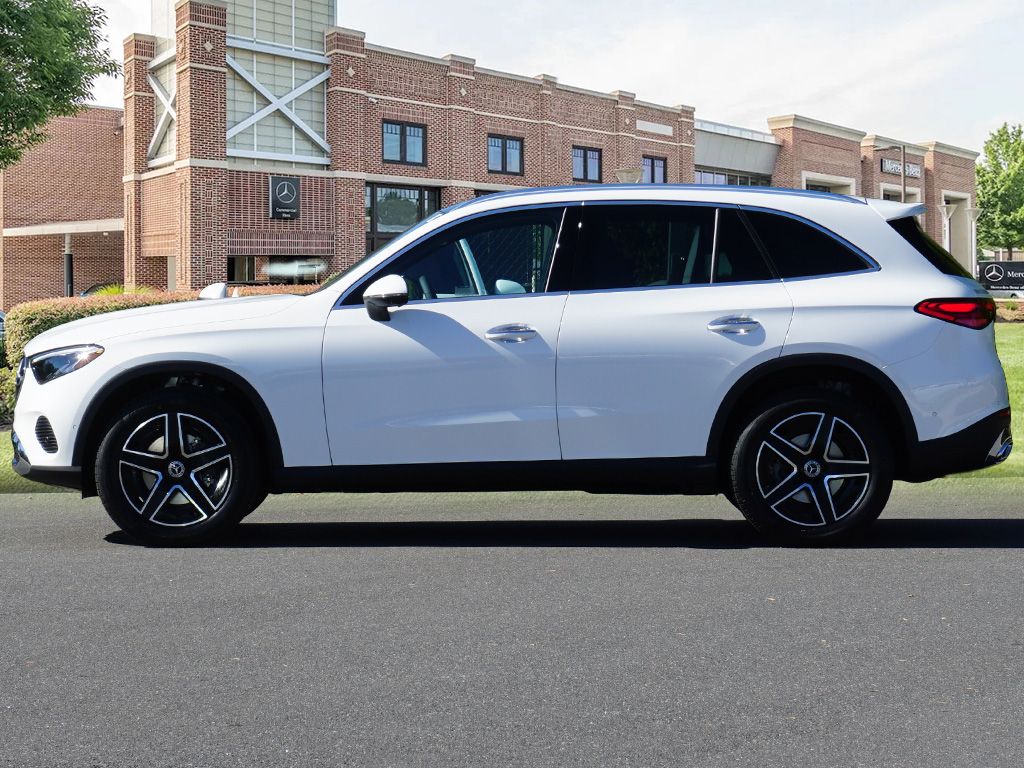 Thumbnail: 2026 Mercedes-Benz GLC - 9