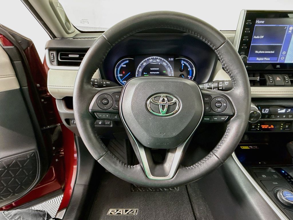 Thumbnail: 2022 Toyota RAV4 - 11