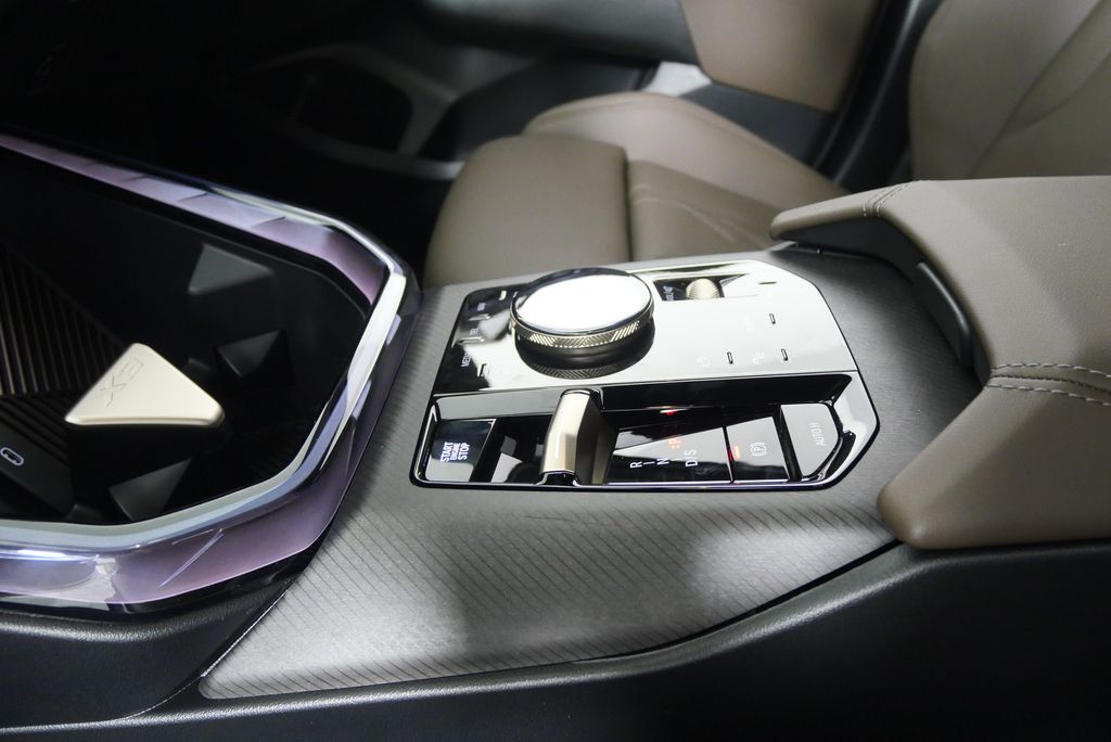 2025 BMW X3 3.0i 21