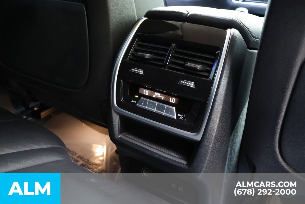 Used 2022 Gray BMW xDrive40i image 29