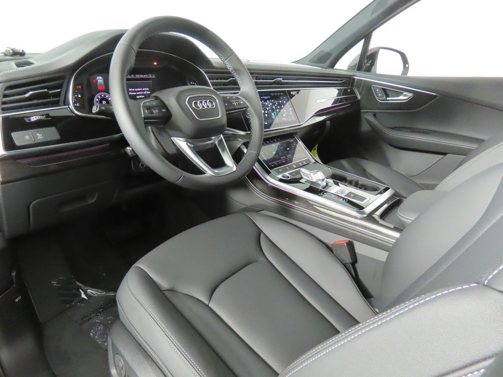 Thumbnail: 2026 Audi Q7 - 25