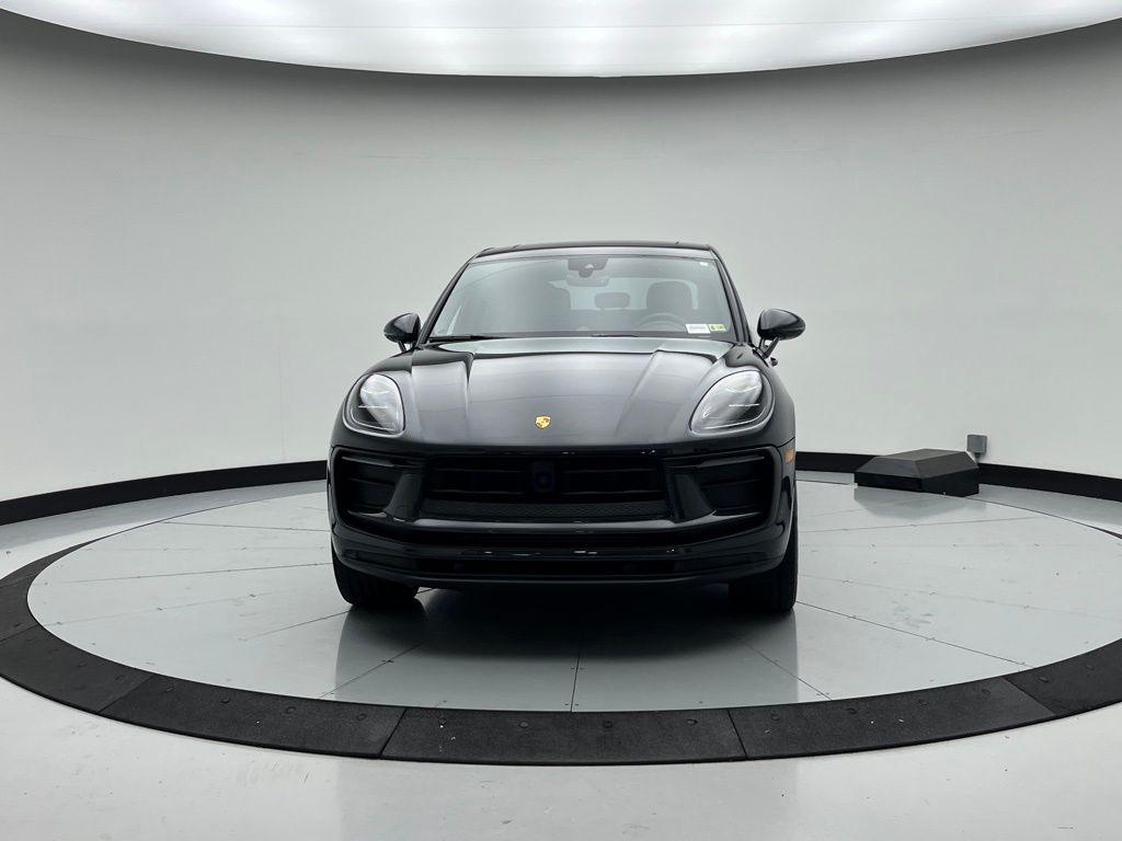 Thumbnail: 2025 Porsche Macan - 6