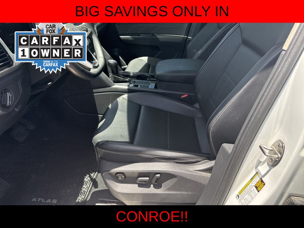 2022 Volkswagen Atlas 3.6L V6 SE w/Technology White at DeMontrond Mazda