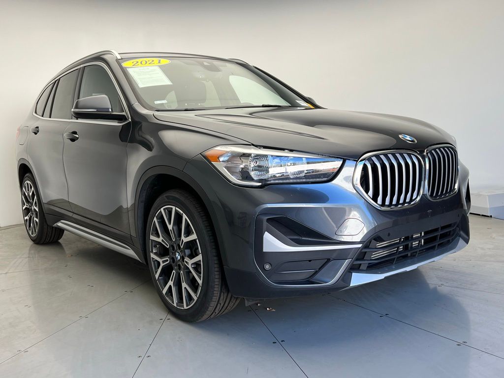 Thumbnail: 2021 BMW X1 - 2