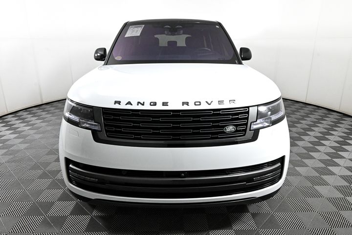 2023 Land Rover Range Rover SE 3