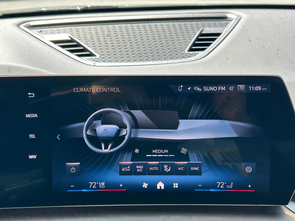 2025 BMW X1 xDrive28i 24