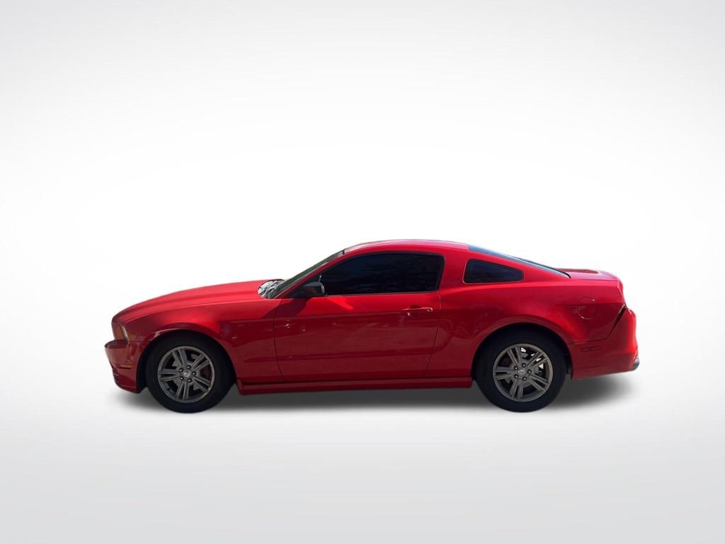 Used 2014 Red Ford V6 image 8