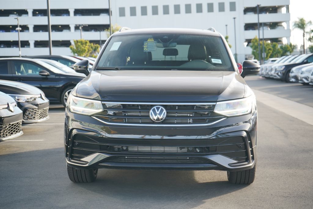 2024 Volkswagen Tiguan 2.0T SE R-Line Black 5