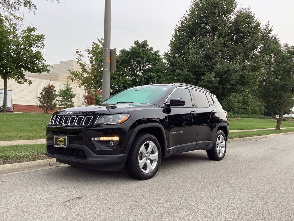 Diamond Black Crystal Pearlcoat 2018 Jeep Compass SUV / Crossover Four-Wheel Drive 9-Speed Automatic