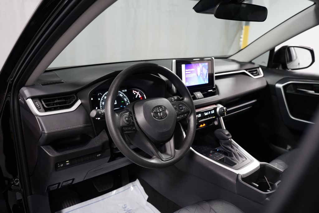 Thumbnail: 2025 Toyota RAV4 - 11