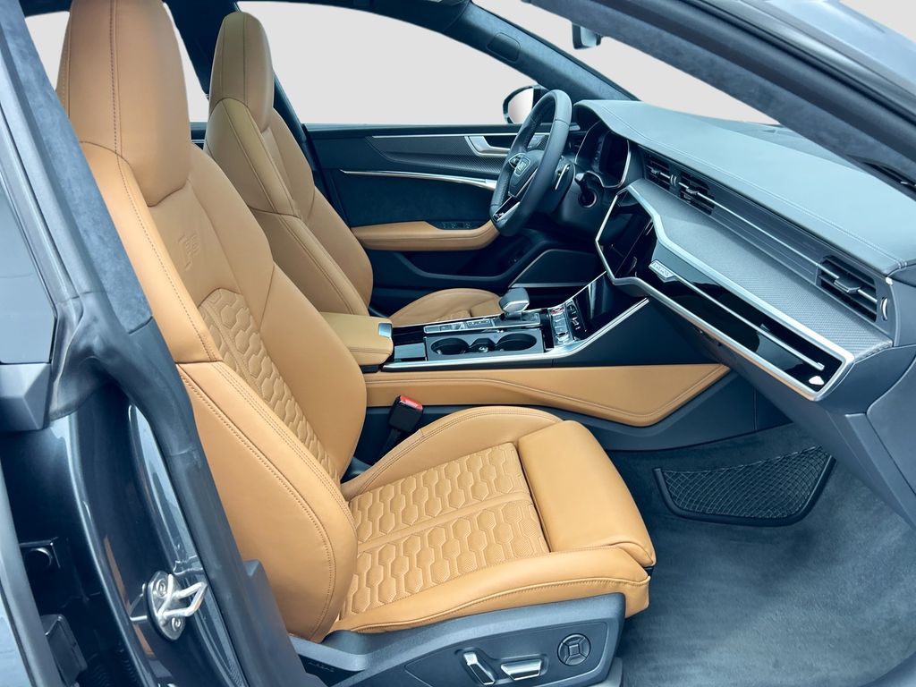 Thumbnail: 2025 Audi RS 7 - 19