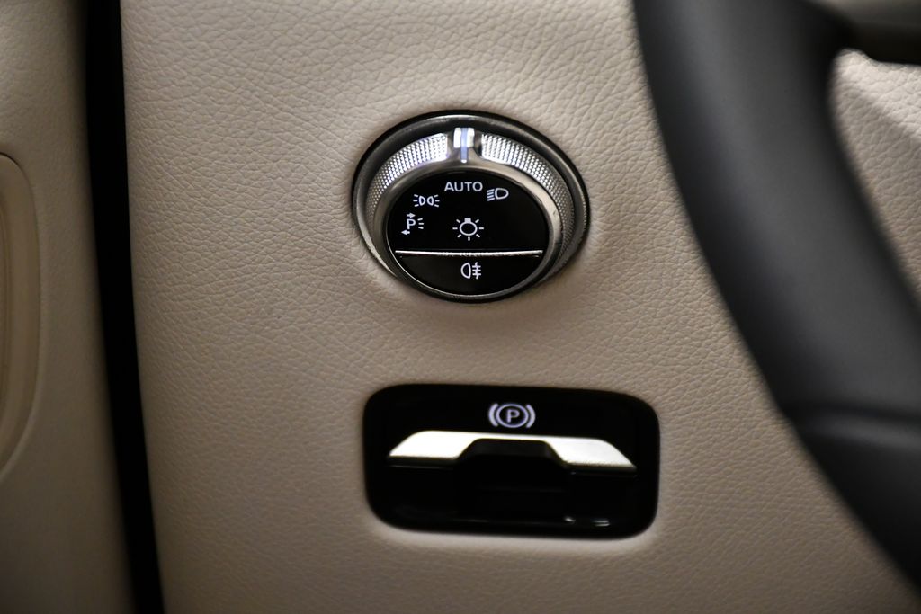 Thumbnail: 2026 Mercedes-Benz GLC - 20