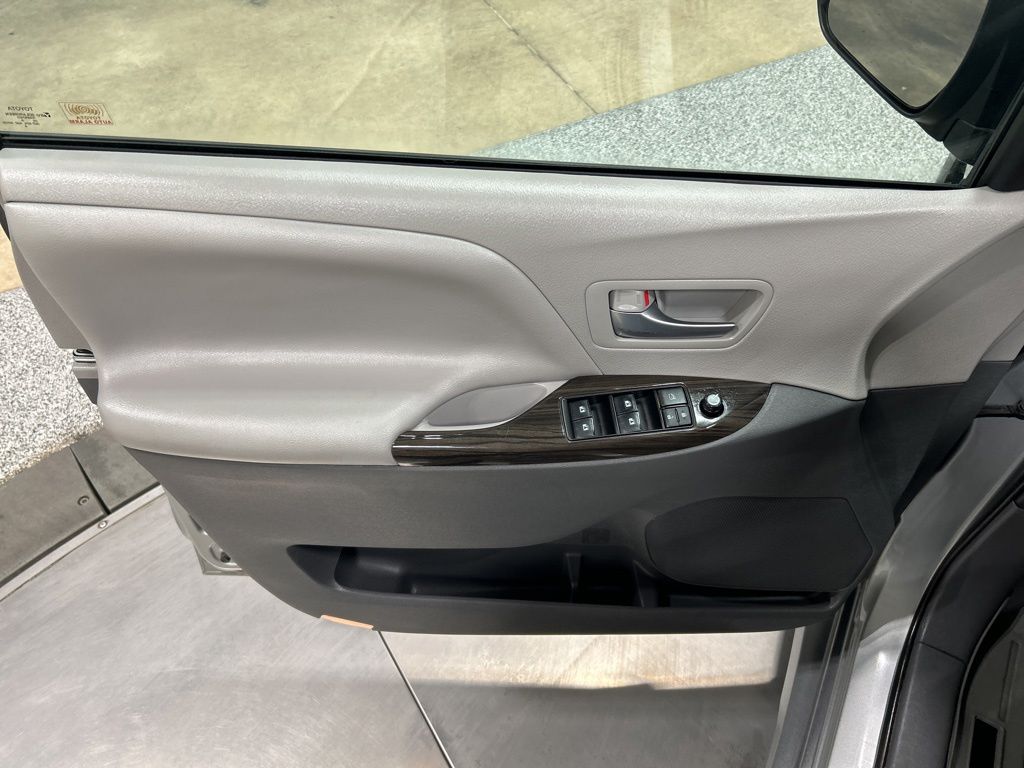 used 2020 Toyota Sienna car, priced at $29,914