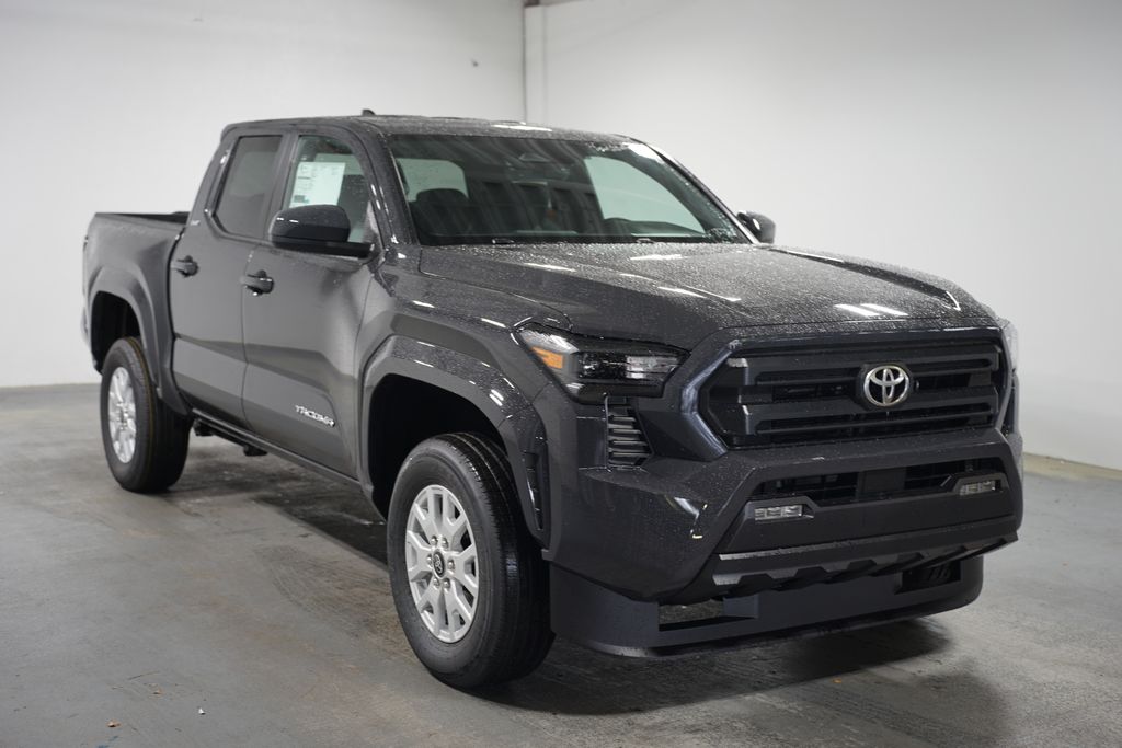 2025 Toyota Tacoma SR5 3