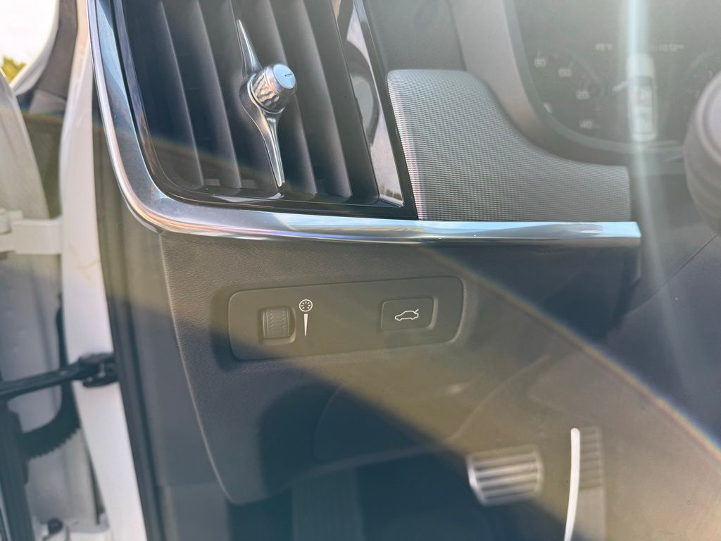 Thumbnail: 2020 Volvo S90 - 11