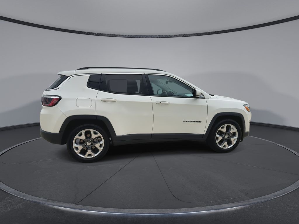 Thumbnail: 2021 Jeep Compass - 9