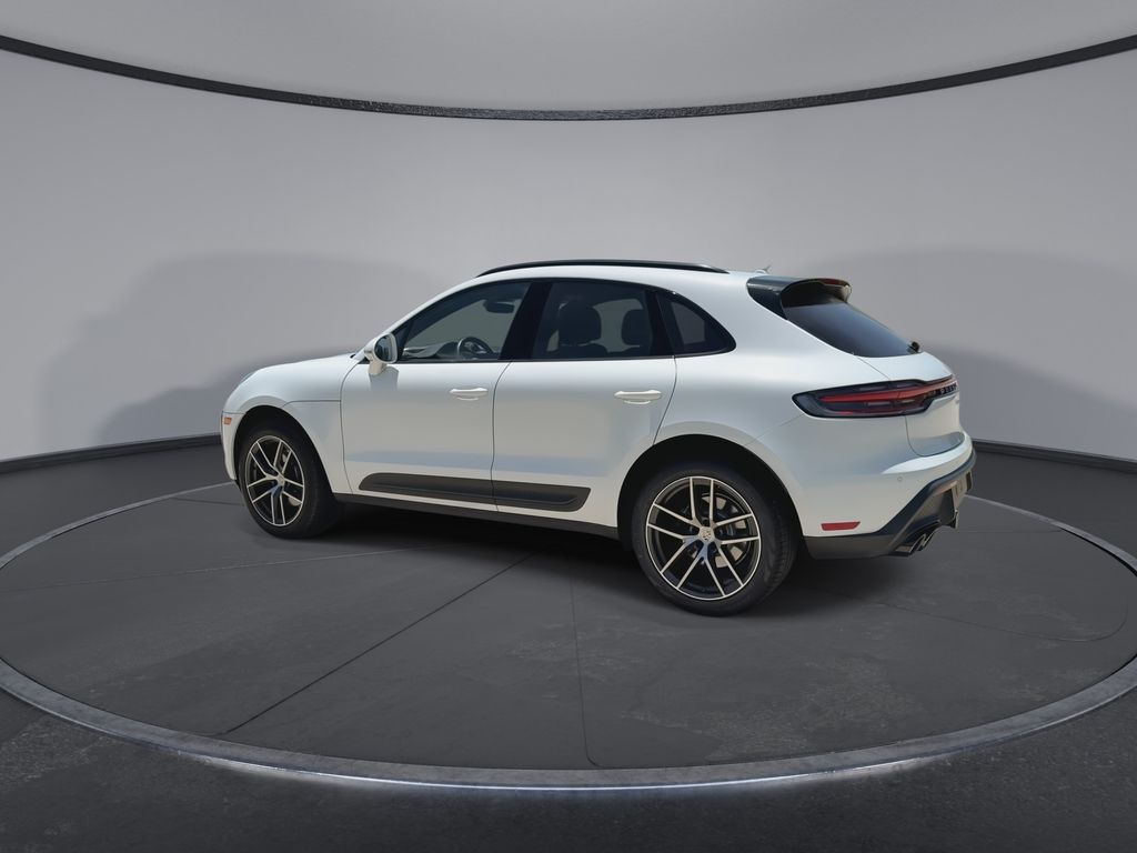 Thumbnail: 2023 Porsche Macan - 6
