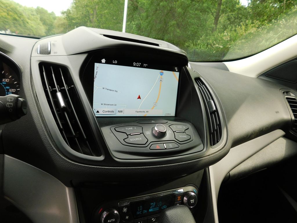 2016 Ford Escape SE 9