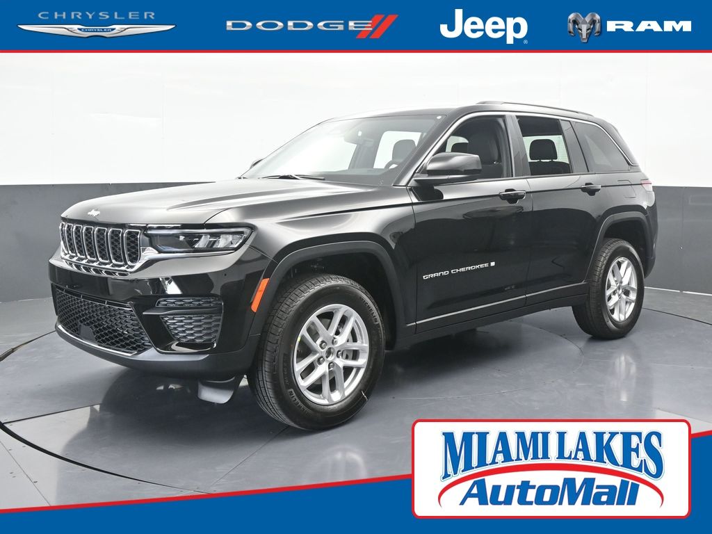 2025 Jeep Grand Cherokee Laredo's photo