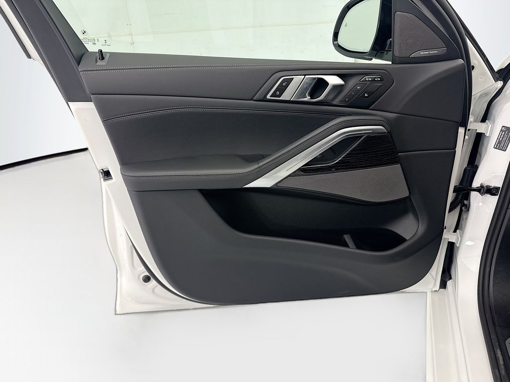 Thumbnail: 2026 BMW X6 - 23