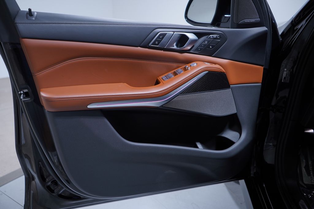 Thumbnail: 2023 BMW X7 - 17