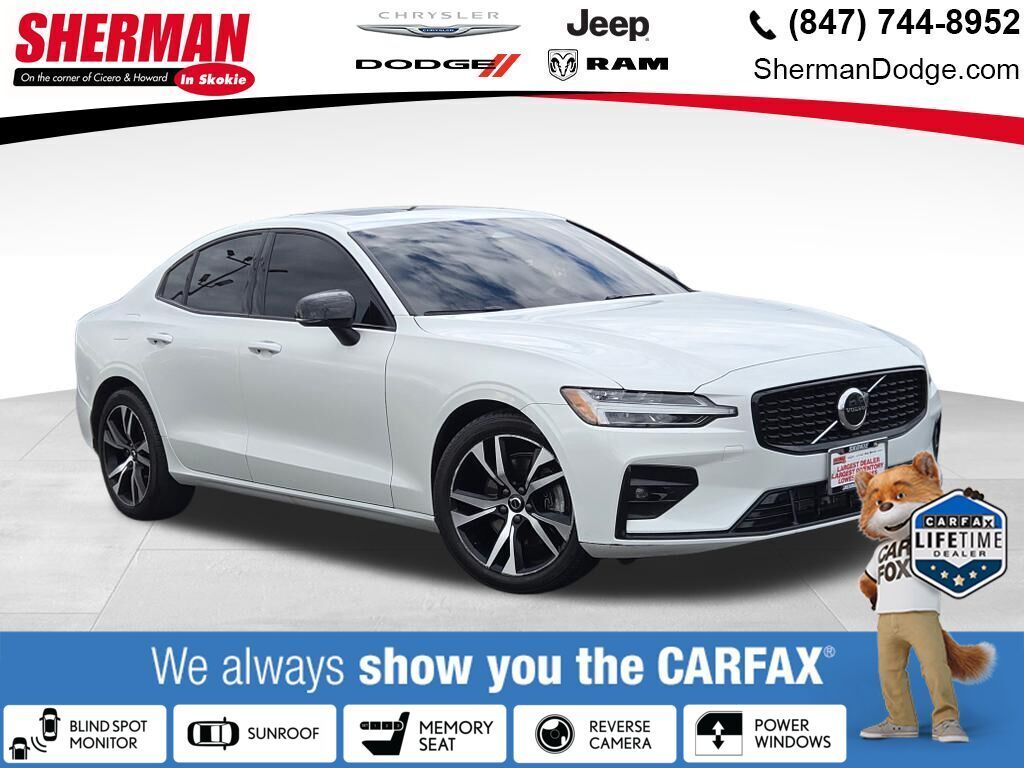 2024 Volvo S60 B5 Core Dark Theme FWD