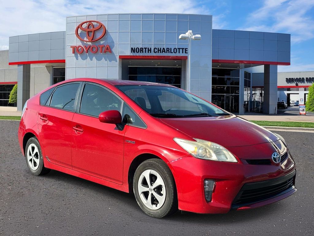 Barcelona Red Metallic 2014 Toyota Prius Hatchback Front-Wheel Drive Continuously Variable Transmission